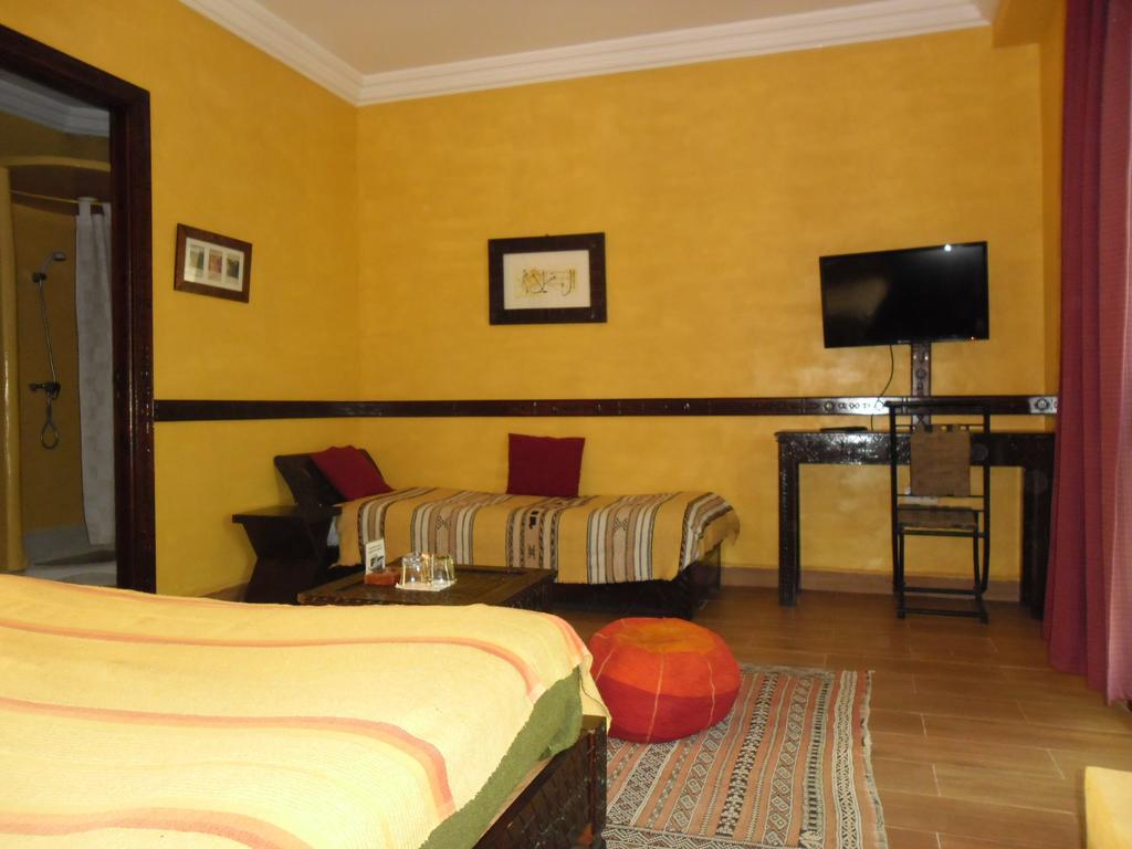 Zahra Hotel 3*