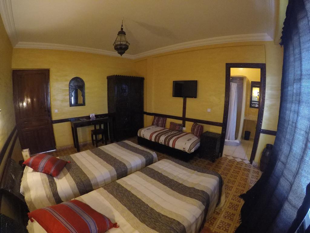 Zahra Hotel