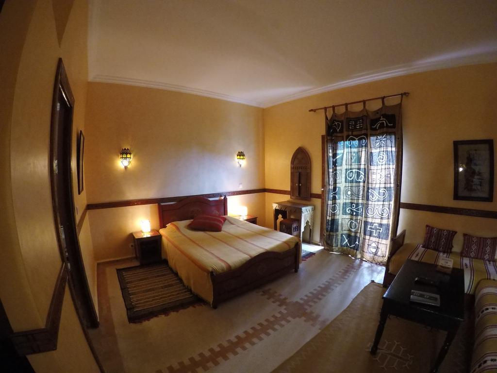 Zahra Hotel 3*