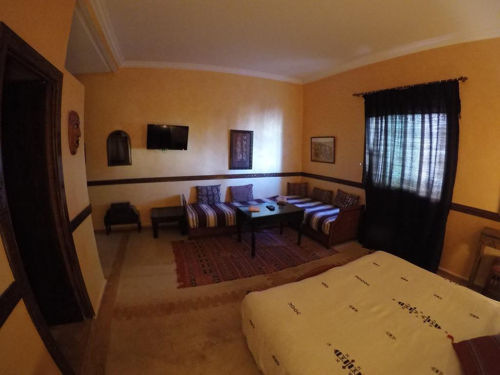 Zahra Hotel 3*