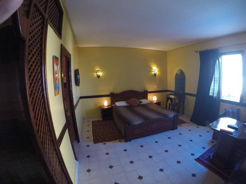 Zahra Hotel 3*